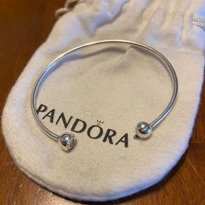 Pandora Essence Open Bangle